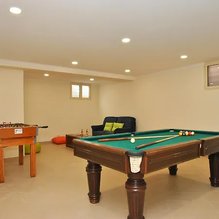 Villa Villa In Algarve Near Golden Beaches *