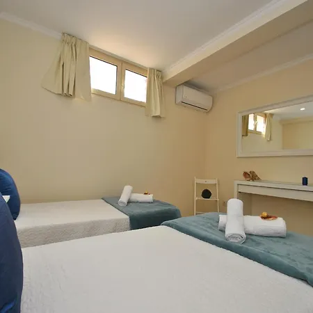 Villa In Algarve Near Golden Beaches 别墅 *