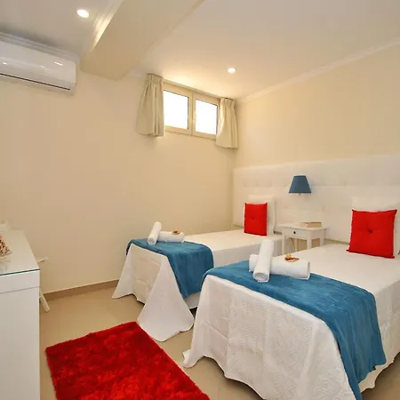 Villa In Algarve Near Golden Beaches 别墅