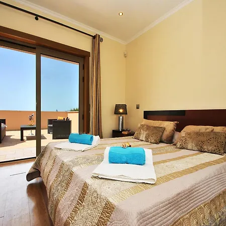Villa Villa In Algarve Near Golden Beaches *
